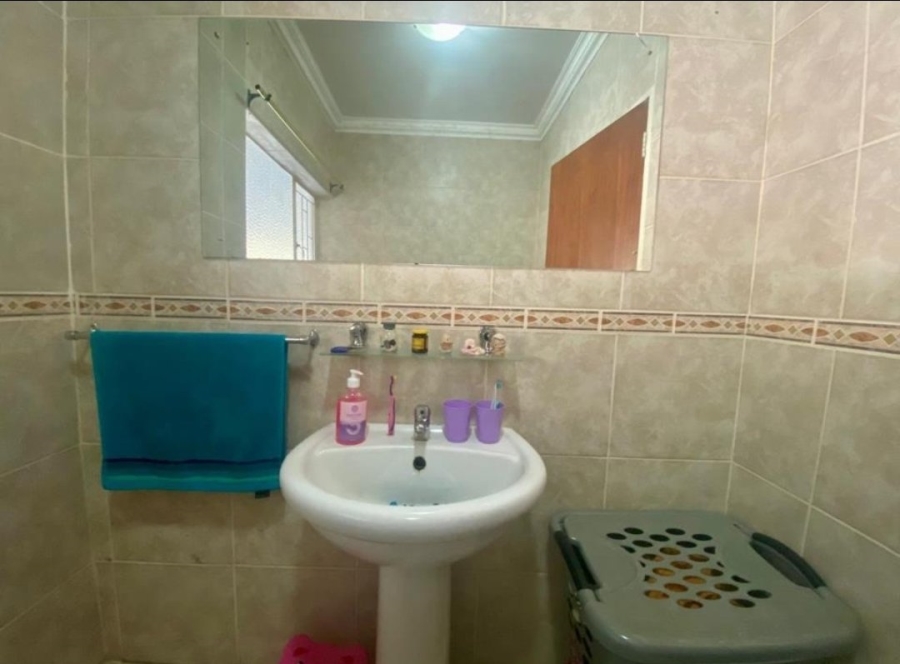 4 Bedroom Property for Sale in Wilkoppies North West